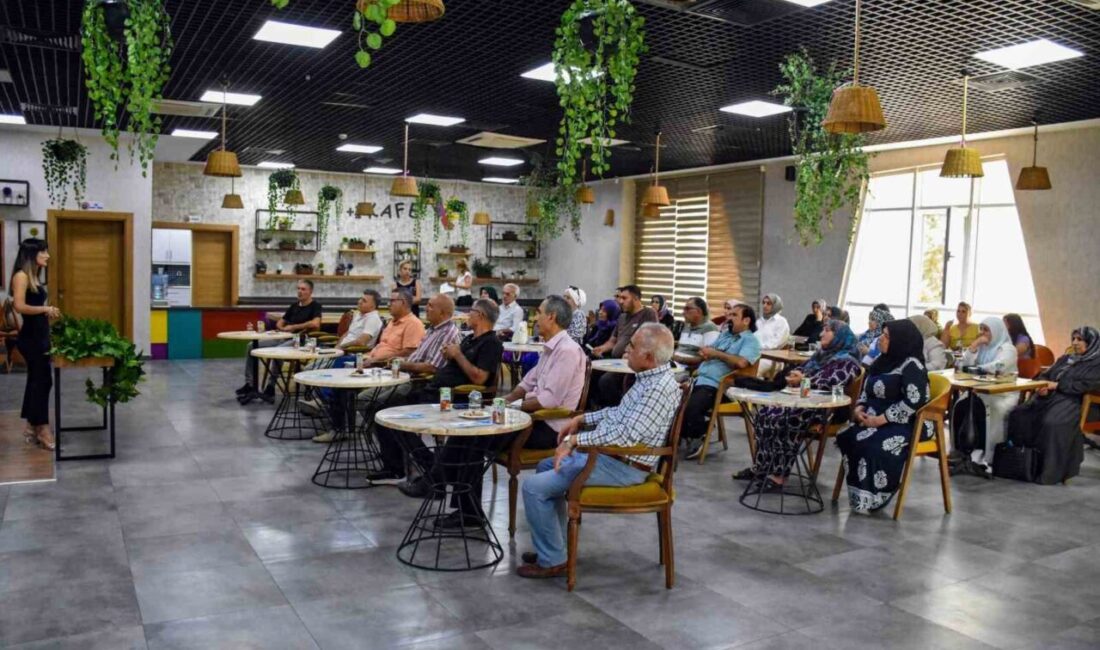 Diyarbakır’da engellilerin ailelerine yönelik hak temelli seminerler başlatıldı Diyarbakır Büyükşehir Belediyesi, engellilerin yaşama eşit katılım hakkını güçlendirmek amacıyla