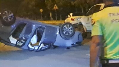 Diyarbakır’ın merkez Sur ilçesinde otomobilin takla atması sonucu meydana gelen