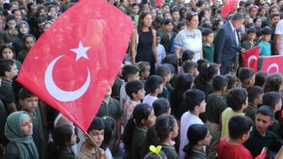 Diyarbakır’da 2025-2026 eğitim öğretim yılı coşku ile başladı. Bağlar ilçesindeki