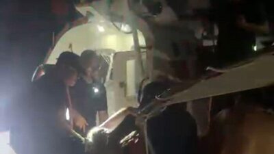 Muğla’nın Marmaris ilçesi açıklarında teknesinde rahatsızlanan ve yardım çağrısında bulunan