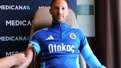 Fenerbahçe’nin yeni teknik direktörü Domenico Tedesco ve yardımcıları sağlık kontrolünden