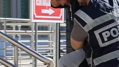 Adana’nın Kozan ilçesinde bir düğün salonu önünde Özcan Özçelik’i silahla