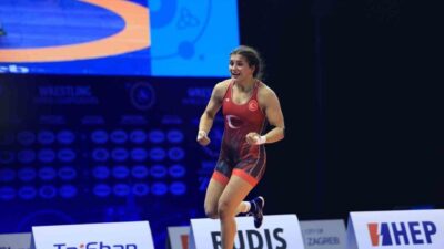 Milli sporcu Nesrin Baş, Dünya Güreş Şampiyonası kadınlar 72 kilo