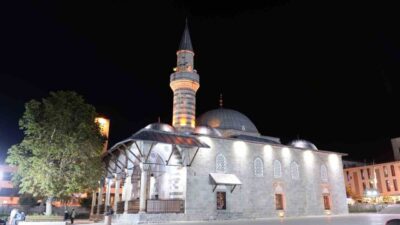 2018 yılında Tunus’ta 36 ülkenin katılımıyla düzenlenen Kur’an-ı Kerim’i Güzel