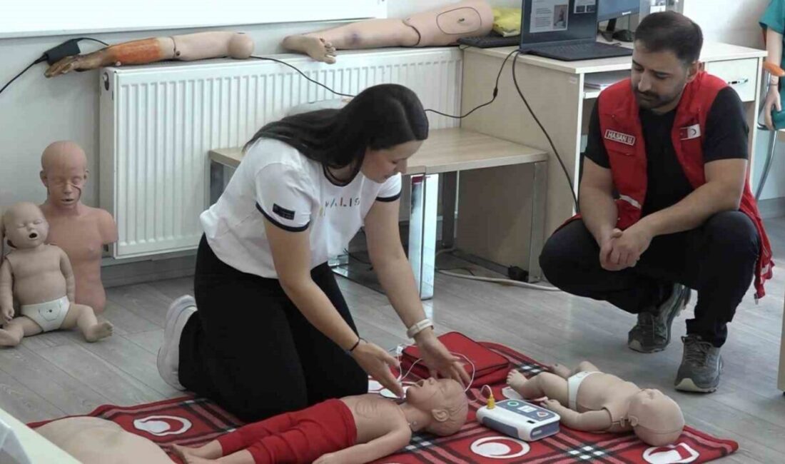 Dünya İlk Yardım Günü’nde tema ’iklim değişikliği’ Her yıl Eylül ayının ikinci cumartesi günü kutlanan ’Dünya İlk