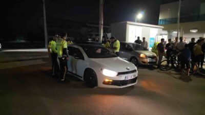 Bursa’nın İnegöl ilçesinde polisin “dur” ihtarına uymayan otomobil sürücüsü, aracı
