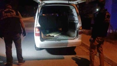 Çorum’da trafik ekiplerinin denetimi sırasında ‘dur’ ihtarına uymayan bir araçtaki