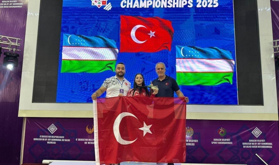 Düzceli milli halterci Şevval İnce, Asya şampiyonu oldu Düzceli milli halterci Şevval İnce, Özbekistan’da düzenlenen 17 Yaş Altı