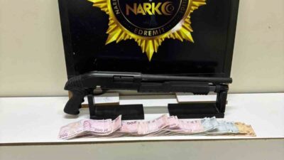 Balıkesir’in Edremit ilçesinde polis ekiplerince düzenlenen uyuşturucu operasyonunda sentetik kannabinoid,