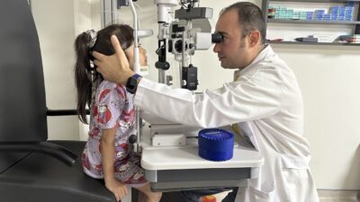 Göz Hastalıkları Uzmanı Prof. Dr. Burak Bilgin, yoğun ekran bağımlılığının