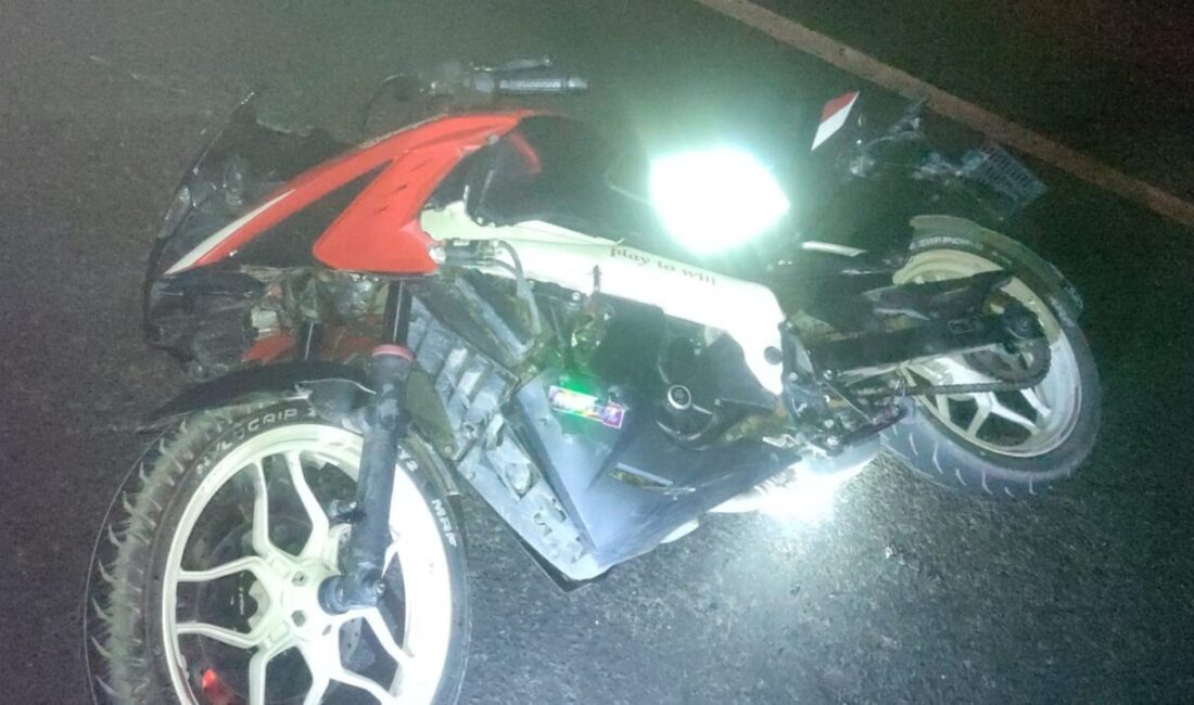Elazığ’da 2 motosiklet devrildi: 3 yaralı Elazığ’da 2 motosikletin devrilmesi sonucu meydana gelen kazada, 3 kişi