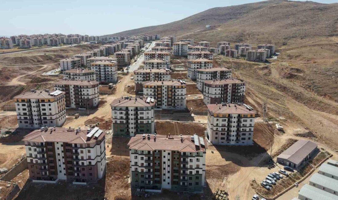 Deprem bölgesi Elazığ’da, rezerv alanı ilan edilen mahallelerde kalıcı konut