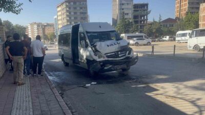 Elazığ’da minibüs, şehir içi yolcu taşıma otobüsüne çarptı. Kazada 8