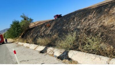 Elazığ’ın Kovancılar ilçesindeki otluk alanda çıkan yangın, itfaiye ekipleri tarafından