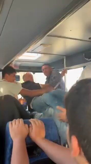 Elazığ’da halk otobüsünde şoför ile bir yolcunun tekme tokatlı kavgası