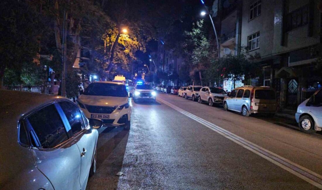 Elazığ’da yarım saat arayla aynı caddede ikinci bıçaklı kavga: 1 yaralı Elazığ’da yarım saat ara ile aynı caddede meydana gelen ikinci