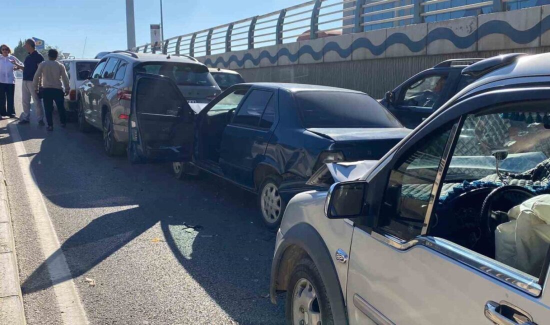 Elazığ’da 5 aracın karıştığı zincirleme trafik kazasında 2 kişi yaralandı.