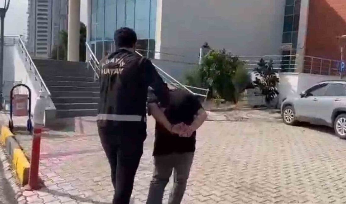 Elektrik arıza aracından malzeme çalan hırsız yakalandı Hatay’ın İskenderun ilçesinde elektrik arıza bakım aracındaki malzemeleri çalan hırsızlık