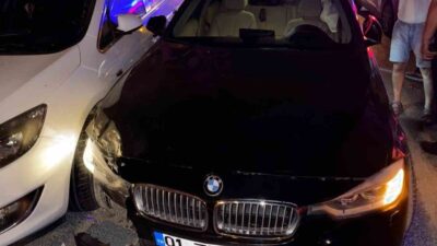 Mersin’in Erdemli ilçesinde emniyetin karşı sokağında BMW marka otomobille şüpheli