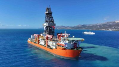 Enerji ve Tabii Kaynaklar Bakanı Alparslan Bayraktar, Türk filosuna katılan