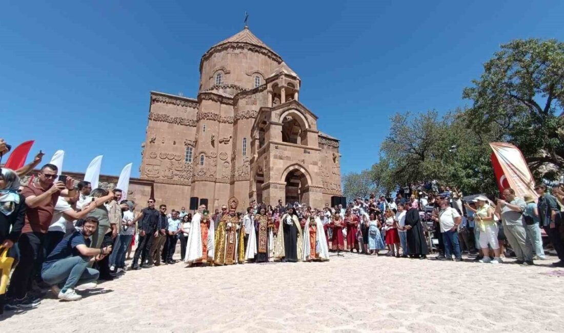 Ermeni ayini sona erdi Kültür ve Turizm Bakanlığının özel izniyle yılda bir kez ibadete