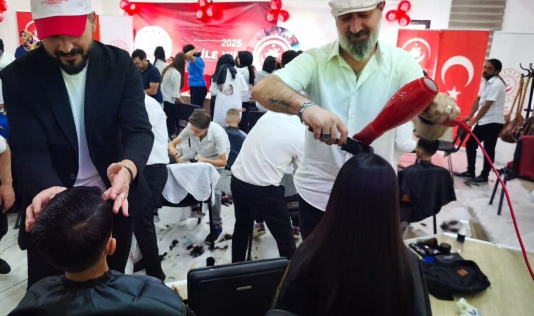 Erzurum’da “Aynadaki gülen yüzüm” projesi başladı Erzurum Aile ve Sosyal Hizmetler İl Müdürlüğü, korunma ve bakım