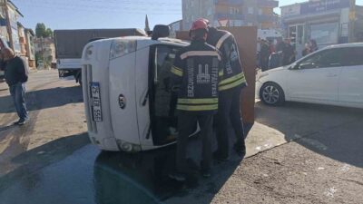 Erzurum’da üç aracın karıştığı trafik kazasında adeta can pazarı yaşandı.