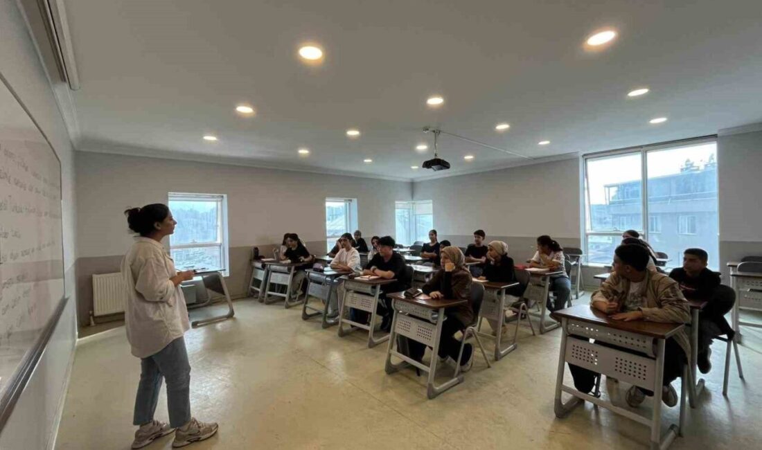 Esenyurt Belediyesi, eğitime verdiği destek amacıyla, Şehit Erol Olçok Kültür