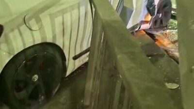 İstanbul Esenyurt’ta bir sürücü, direksiyon hakimiyetini kaybederek karşı şeride uçtu.