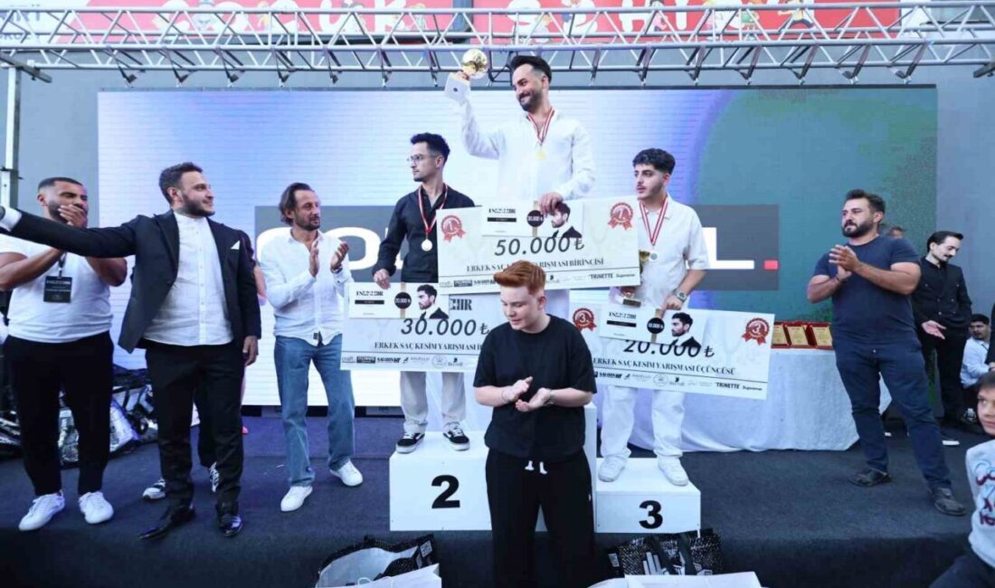 Eskişehir’de düzenlenen ’Eskişehir Hair Fest’ yarışmasında başarılı olan yarışmacılara ödülleri