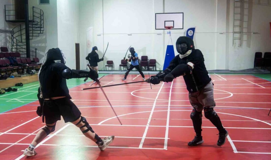 Eskişehir’de yaşayan ve bir maden şirketinde jeoloji mühendis olarak çalışan