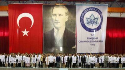 Eskişehir Osmangazi Üniversitesi Tıp Fakültesi’ne bu yıl kayıt yaptıran öğrenciler,