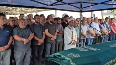 DÜZCE(İHA) – Düzce’nin Çamlıevler Mahallesi’nde evinde baygın olarak bulunan ve