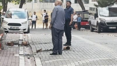İstanbul Esenyurt’ta akli dengesi yerinde olmayan bir adam, evini ateşe