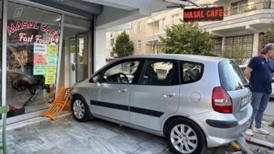 İstanbul Güngören’de fren yerine gaza basan sürücü, önce bir yayaya