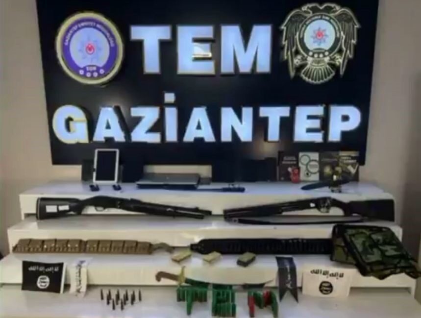 Gaziantep’te terör operasyonunda 7 tutuklama Gaziantep’te terör örgütlerinin propagandasını yapmak ve üye olmak suçundan gözaltına
