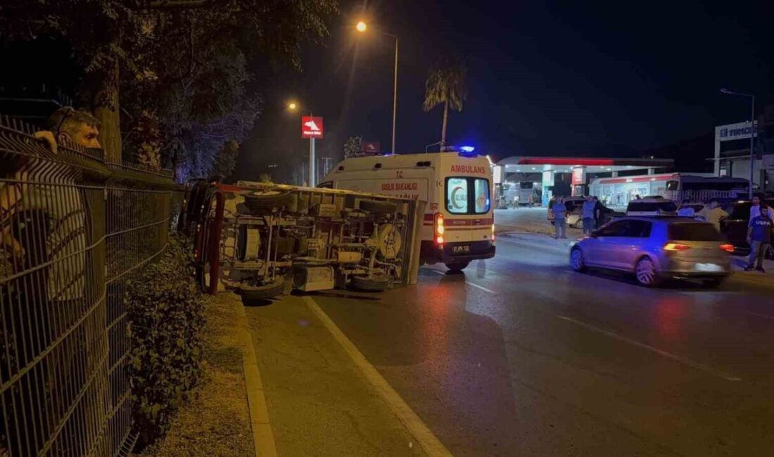 Gazipaşa’da devrilen kamyonetin sürücüsü ve eşi yaralandı Antalya’nın Gazipaşa ilçesinde sürücüsünün direksiyon hakimiyetini kaybettiği kamyonet, kontrolden çıkıp