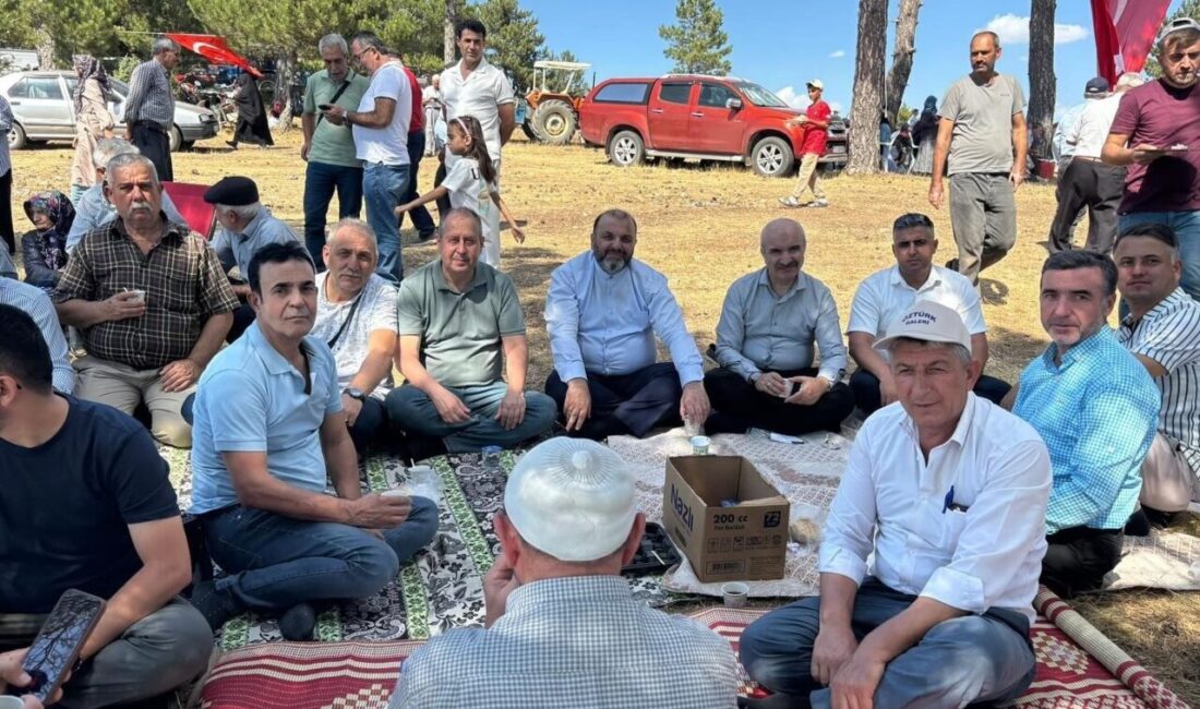 Gediz’de vatandaşlar berekete dualarla çağrı yaptı Kütahya’nın Gediz ilçesinde, uzun süredir devam eden kuraklığın ardından, ilçeye