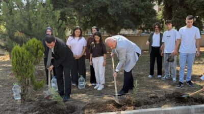 DÜZCE(İHA) – Düzce’nin Çilimli ilçesinde Kaymakam ile Belediye Başkanı, öğrencilerle