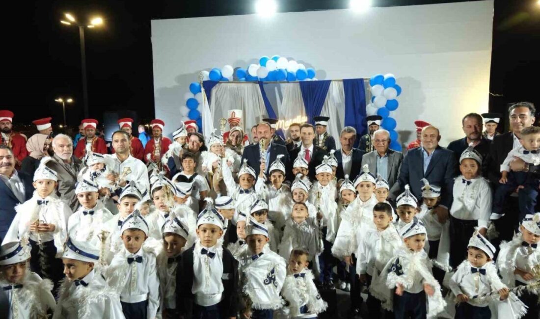 Geleneksel Toplu Sünnet Şöleni yapıldı Erzincan Belediyesi tarafından geleneksel hale getirilen Toplu Sünnet Şöleni yapıldı.
