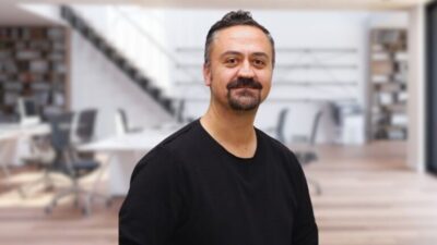 İstanbul Arel Üniversitesi’nden Doç. Dr. Mehmet Yakın, dijital çağda iletişim