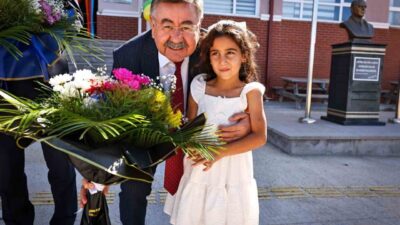 Gölbaşı Belediyesi, 2025-2026 eğitim ve öğretim yılı kapsamında öğrencilere ‘Renkli