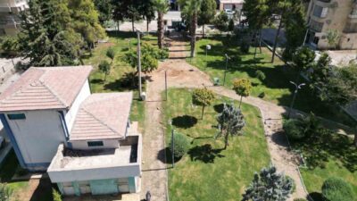 Haliliye Belediyesi Kırsal Hizmetler Müdürlüğü, parklarda mevsim çalışmaları kapsamında ağaçlandırma