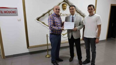 Afyonkarahisar’da hayvancılık sektörüne yönelik hastalıktan ari sertifika dağıtımına başlandı. Gerçekleştirilen