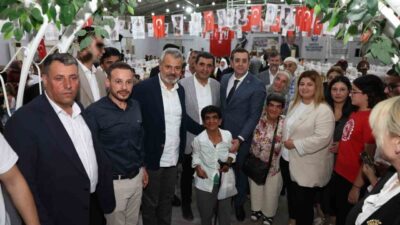 Hatay Büyükşehir Belediyesi, kentte yaşayan 94 engelli vatandaşı umre görevi