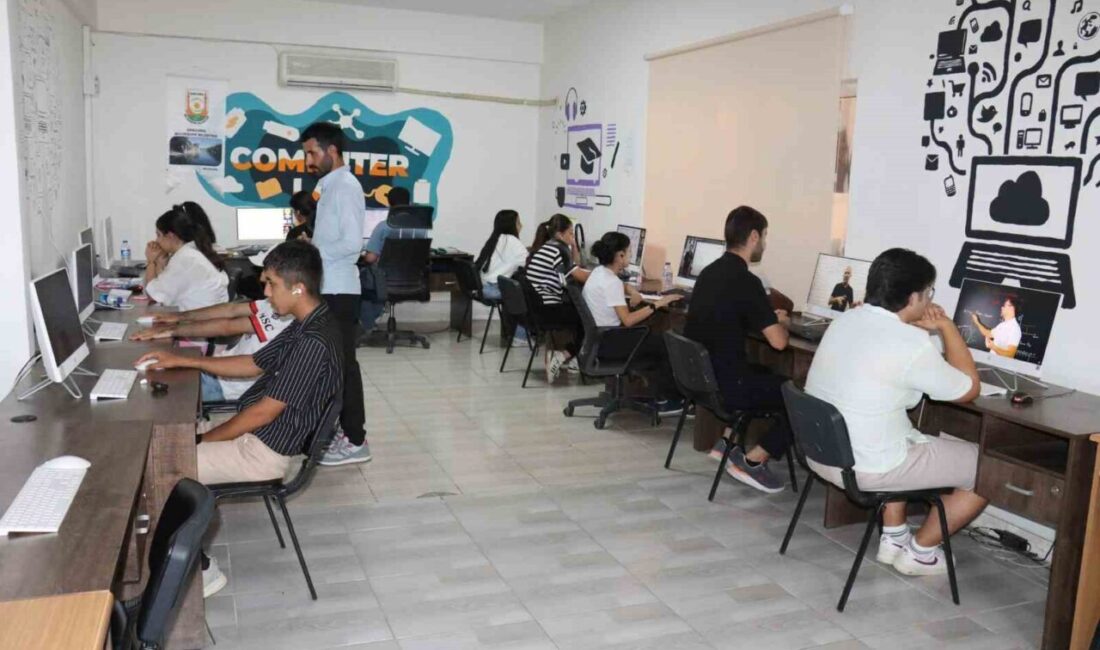 Hayallerindeki üniversiteyi büyükşehir belediyesi ile kazandılar Şanlıurfa Büyükşehir Belediyesi Gençlik Merkezlerine giderek üniversite sınavlarına hazırlanan 40