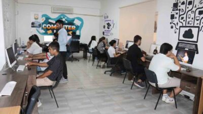 Şanlıurfa Büyükşehir Belediyesi Gençlik Merkezlerine giderek üniversite sınavlarına hazırlanan 40