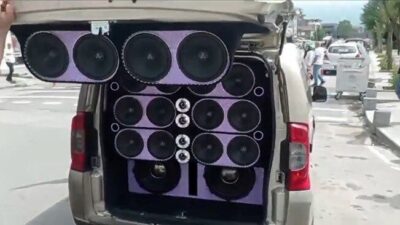 DÜZCE(İHA) – Düzce’de çevreye rahatsızlık vererek drift yapan, abart egzoz