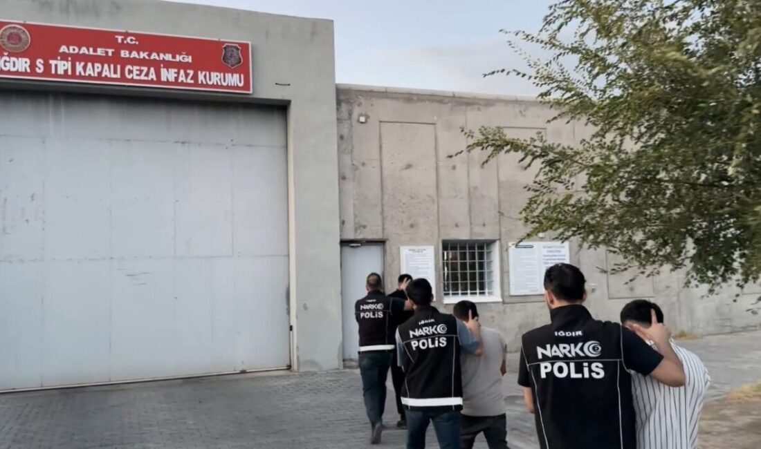 Iğdır’da uyuşturucu operasyonu: 3 kişi tutuklandı Iğdır’da polis ekiplerinin düzenlediği uyuşturucu operasyonunda gözaltına alınan 3 kişi
