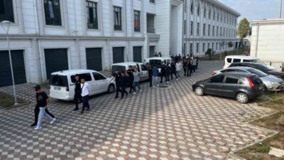 Kocaeli’nin İzmit ilçesinde bir kafede çıkan silahlı çatışmada iki kardeşin